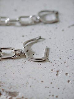 Chain Silver Hoops . Lange Kettenglieder - Hängeohrringe aus 925 Silber, Link Chain Creolen, lange Chain Kette Ohrringe - CocosyBerlin