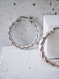 Twisted Chunky Creolen aus 925 Silber, Breite gedrehte Statement Ohrringe, Sterling Silber - CocosyBerlin