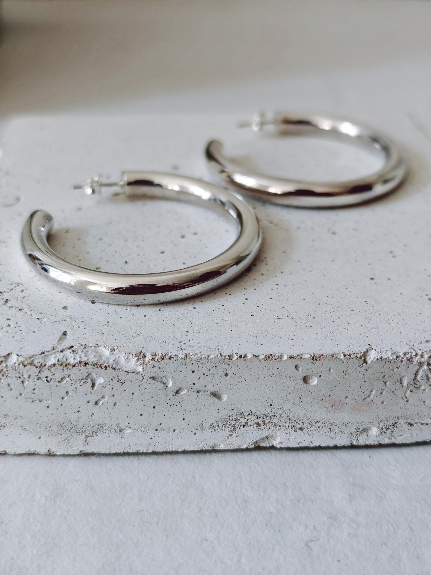 Chunky Creolen aus Silber 925, Breite offene Ohrringe, Dicke minimal Statement Hoops - CocosyBerlin