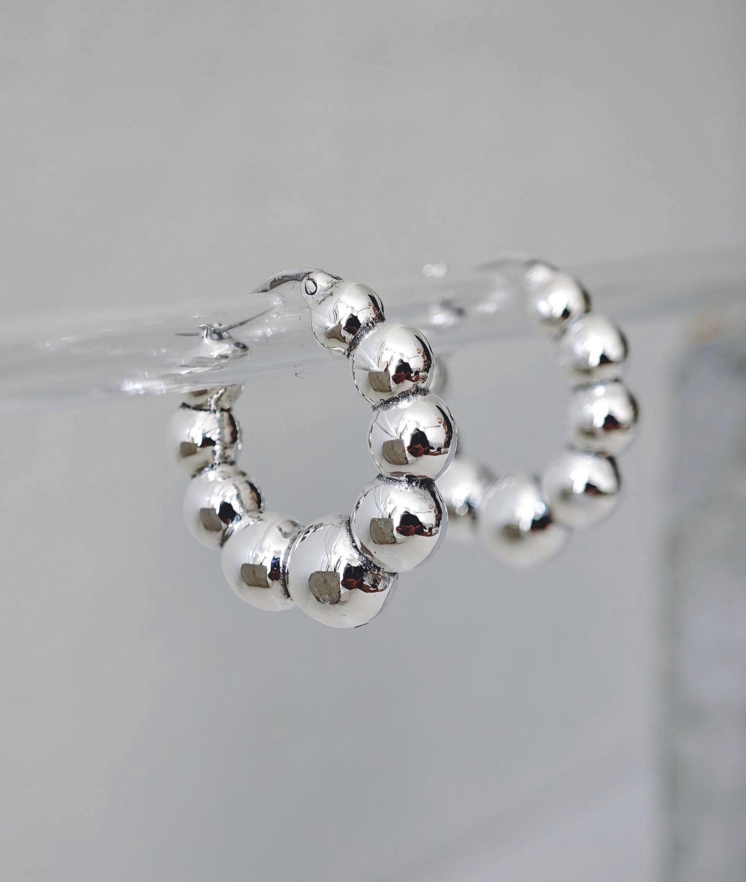 Bubble Ohrringe aus 925 Silber, Kugel Statement Creolen, Chunky Perlen Hoops - CocosyBerlin