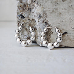 Bubble Ohrringe aus 925 Silber, Kugel Statement Creolen, Chunky Perlen Hoops - CocosyBerlin