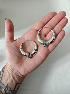 Boho Halbmond Creolen aus 925 Silber, Chunky Sterling Silber Hoop Ohrringe 40 mm, Ethno breite Creolen - CocosyBerlin