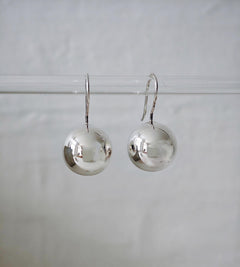 925 Silber Kugel Ohrringe hängend, Minimal Bubble Ohrhänger, Sommer Schmuck minimalitisch - CocosyBerlin