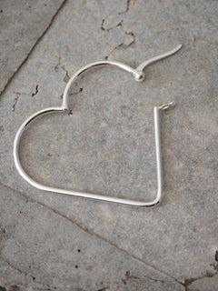 Herz Creolen aus 925 Silber, Minimal Heart Hoop, Love Ohrringe herzförmig - CocosyBerlin
