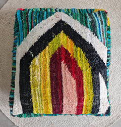 Marokkanischer Pouf bunt mit geometrischen Muster, Upcyling Pouf aus Stoffresten, Boho Sitzkissen - CocosyBerlin