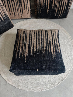 Moderner Pouf Schwarz Natur, Handgemachtes Bodenkissen Marokko, Minimalistisch Boho Interior - CocosyBerlin