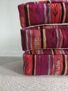 Marokkanischer Vintage Pouf, Berber Bodenkissen, Boho Sitzkissen aus Wolle, handarbeit - CocosyBerlin