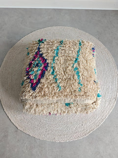 Beni Ourain Pouf aus Wolle, Handgemachtes Bodenkissen Marokko, Türkis Lila Boho Pouf - CocosyBerlin