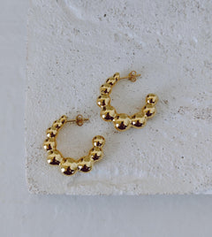 Bubble Ohrringe aus 925 Silber vergoldet mit 18k, Kugel Statement Ohrstecker Creolen, Gold Ball Hoops - CocosyBerlin