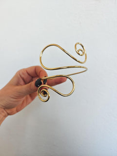 goldener Oberarmreif aus Messing, Boho Armreif verspielt, Sommer Armschmuck - CocosyBerlin