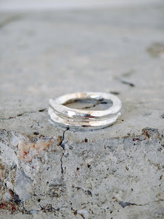 Organischer 925 Silber Ring, Raw Statement Stapelring, Gehämmerter Silberring - CocosyBerlin