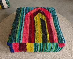 Marokkanischer Pouf bunt mit geometrischen Muster, Upcyling Pouf aus Stoffresten, Boho Sitzkissen - CocosyBerlin