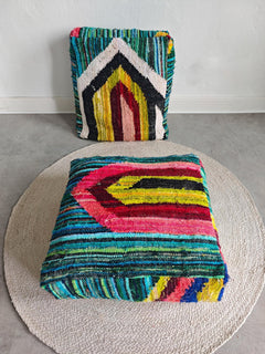 Marokkanischer Pouf bunt mit geometrischen Muster, Upcyling Pouf aus Stoffresten, Boho Sitzkissen - CocosyBerlin