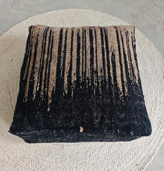 Moderner Pouf Schwarz Natur, Handgemachtes Bodenkissen Marokko, Minimalistisch Boho Interior - CocosyBerlin