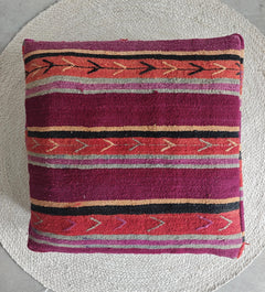 Marokkanischer Vintage Pouf, Berber Bodenkissen, Boho Sitzkissen aus Wolle, handarbeit - CocosyBerlin