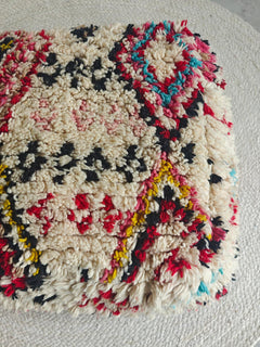 Beni Ourain Pouf aus Wolle, Handgemachtes Bodenkissen Marokko, Bunter Boho Pouf - CocosyBerlin