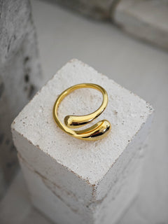 18k vergoldeter Ring aus 925 Silber, minimalistischer Ring, Tropfen Fingerring - CocosyBerlin