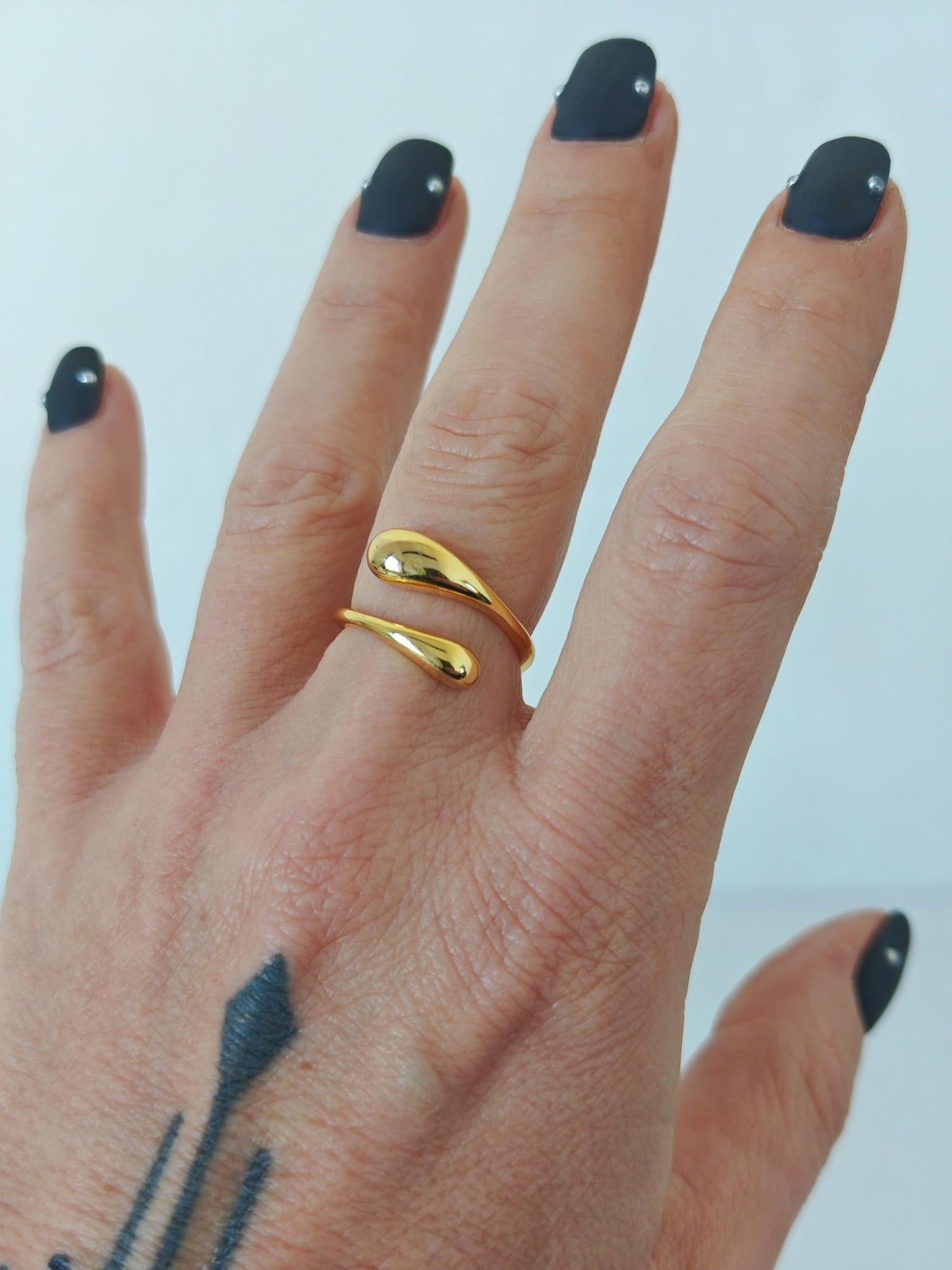 18k vergoldeter Ring aus 925 Silber, minimalistischer Ring, Tropfen Fingerring - CocosyBerlin