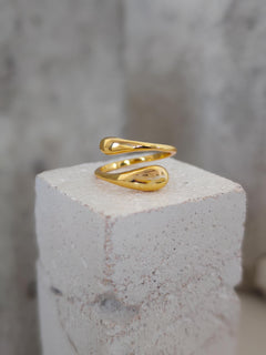 18k vergoldeter Ring aus 925 Silber, minimalistischer Ring, Tropfen Fingerring - CocosyBerlin