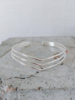 Minimalistischer Oberarmreif Messing versilbert, 3 - reihiger Arm Cuff, Boho Festival Schmuck - CocosyBerlin