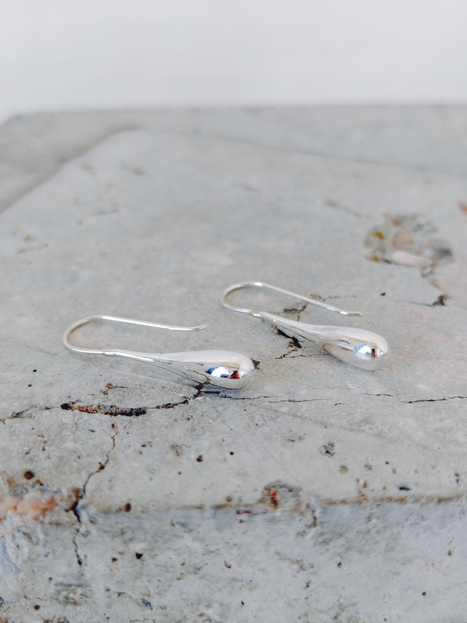 Tropfen Ohrringe aus Silber 925, Lange Hängende Ohrringe, Teardrop Earrings - CocosyBerlin