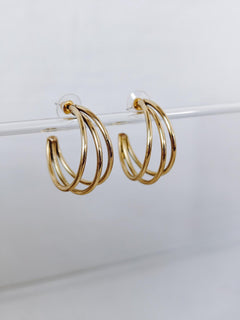Triple Ohrringe aus Messing gold, Boho Statement Triple Creolen, Ohrstecker Hoops - CocosyBerlin