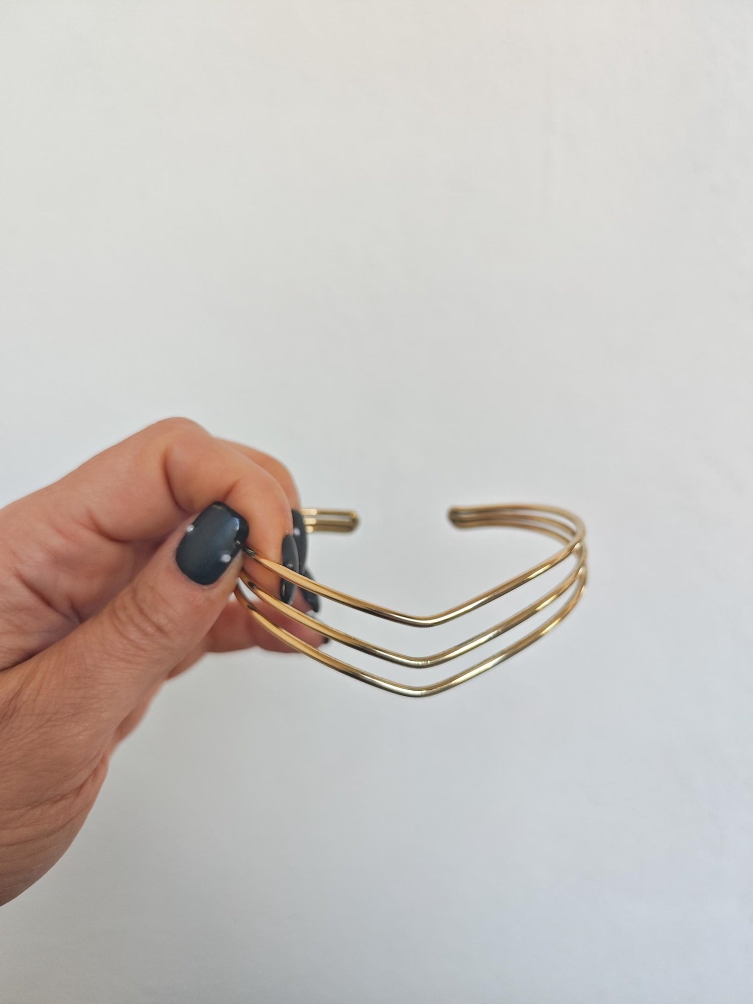 Minimalistischer Oberarmreif goldenem Messing, 3 - reihiger Arm Cuff aus Messing, Boho Festival Schmuck - CocosyBerlin