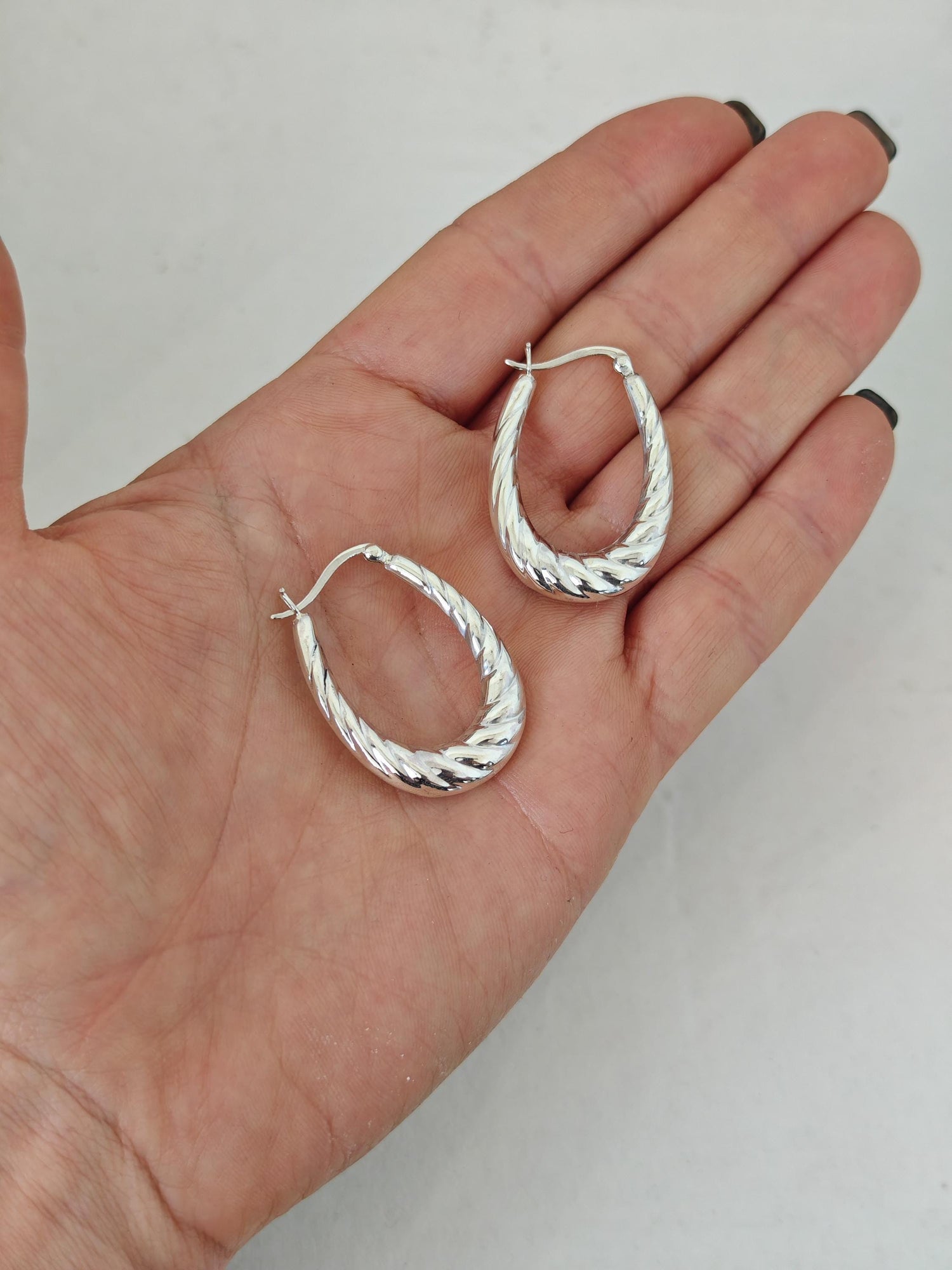 Große Croissant Creolen aus 925 Silber, Ovale Shrimp Hoops, Puffy Statement Silber Ohrringe, Gedrehte Silbercreolen