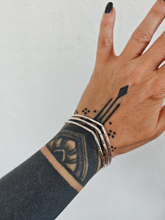 Boho Oberarmreif / Armreif Messing versilbert, Arm Cuff, Oberarm Manschette gehämmert, Festival Schmuck - CocosyBerlin