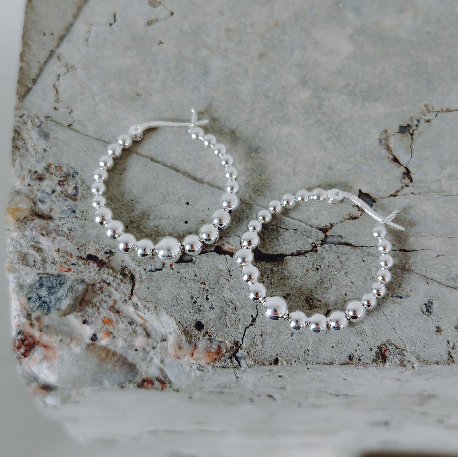 Bubble Ohrringe aus 925 Silber, Kugel Statement Creolen, Perlen Hoops
