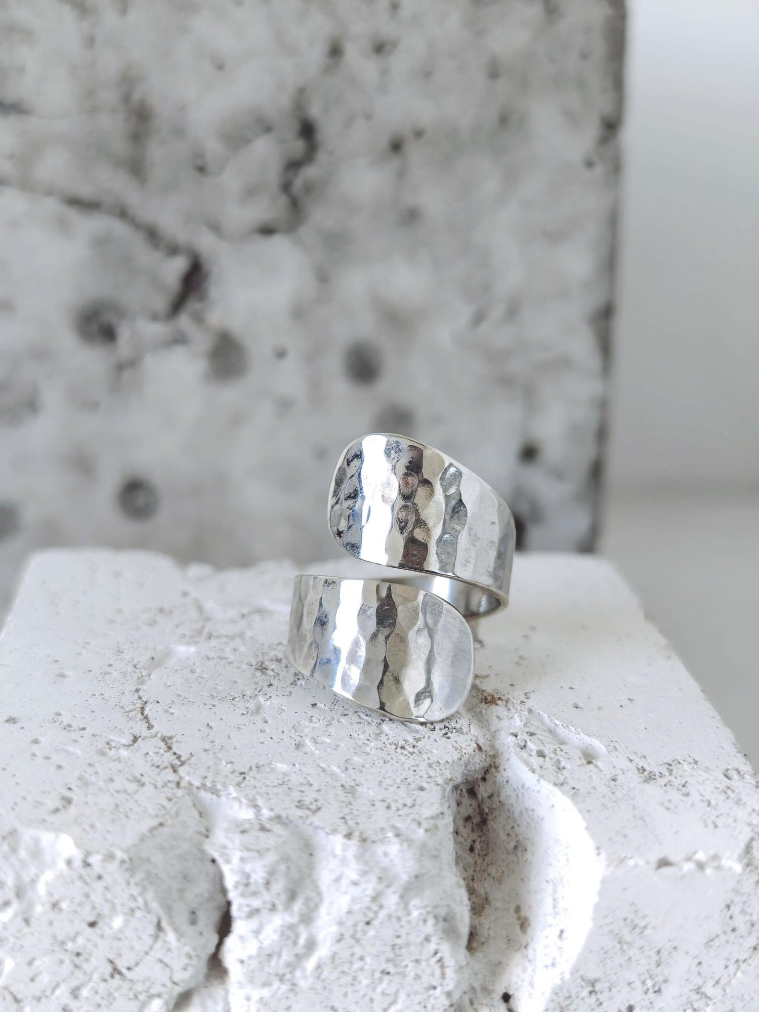 925 Silber Wickelring, Gehämmerter Statement Ring, Hammered Wrap Ring