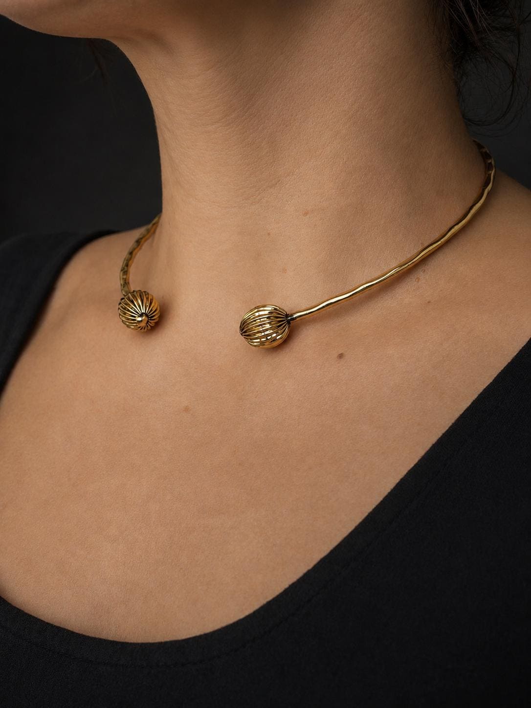 Boho Choker & Armreif Set aus gehämmertem Messing, Choker und Armreif minimalistisch golden