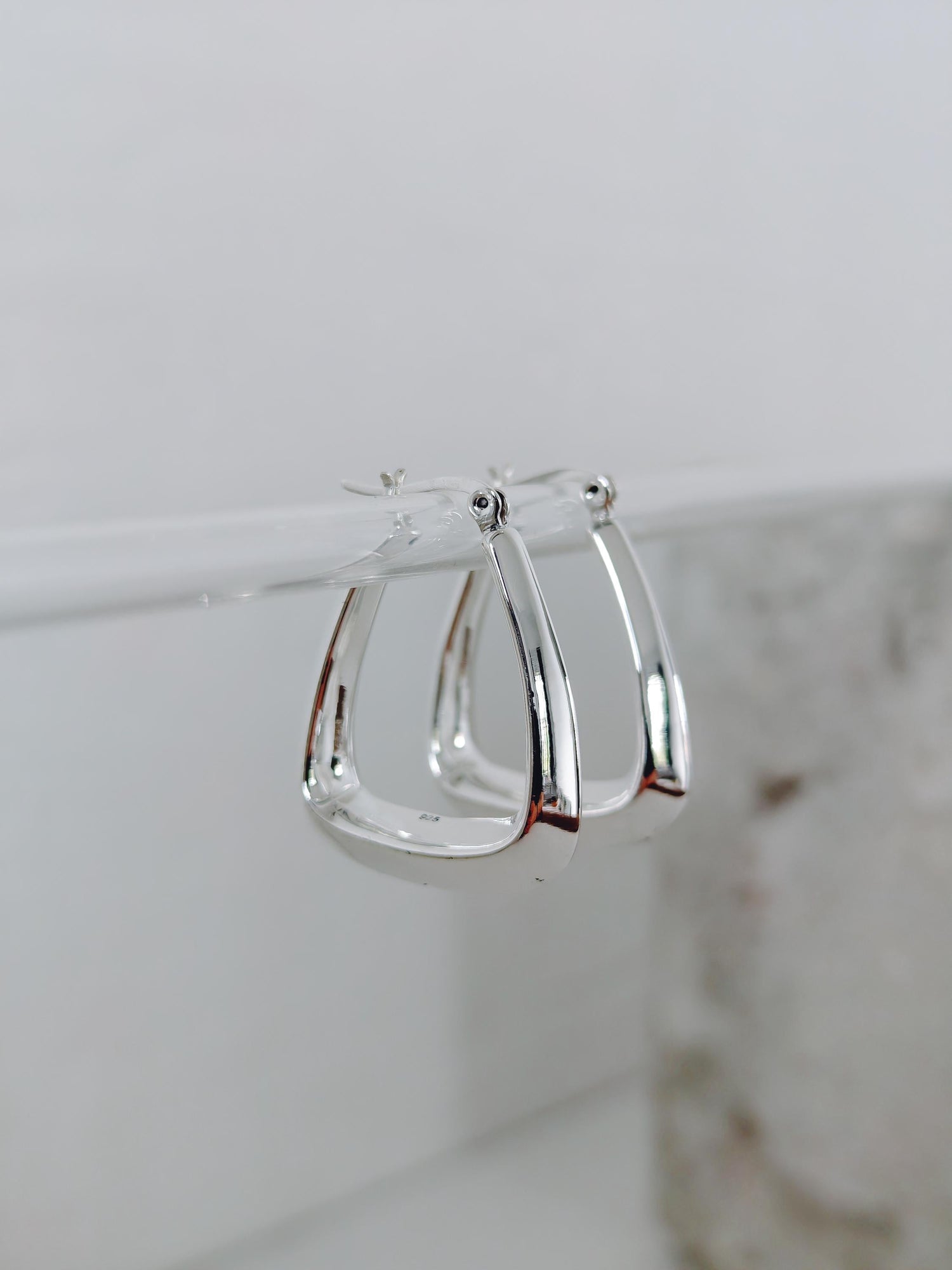 Statement Silber Creolen, Puffy Hoop Ohrringe, Große Creolen aus 925 Silber in Trapez Form, Puffy Trapeze Hoops