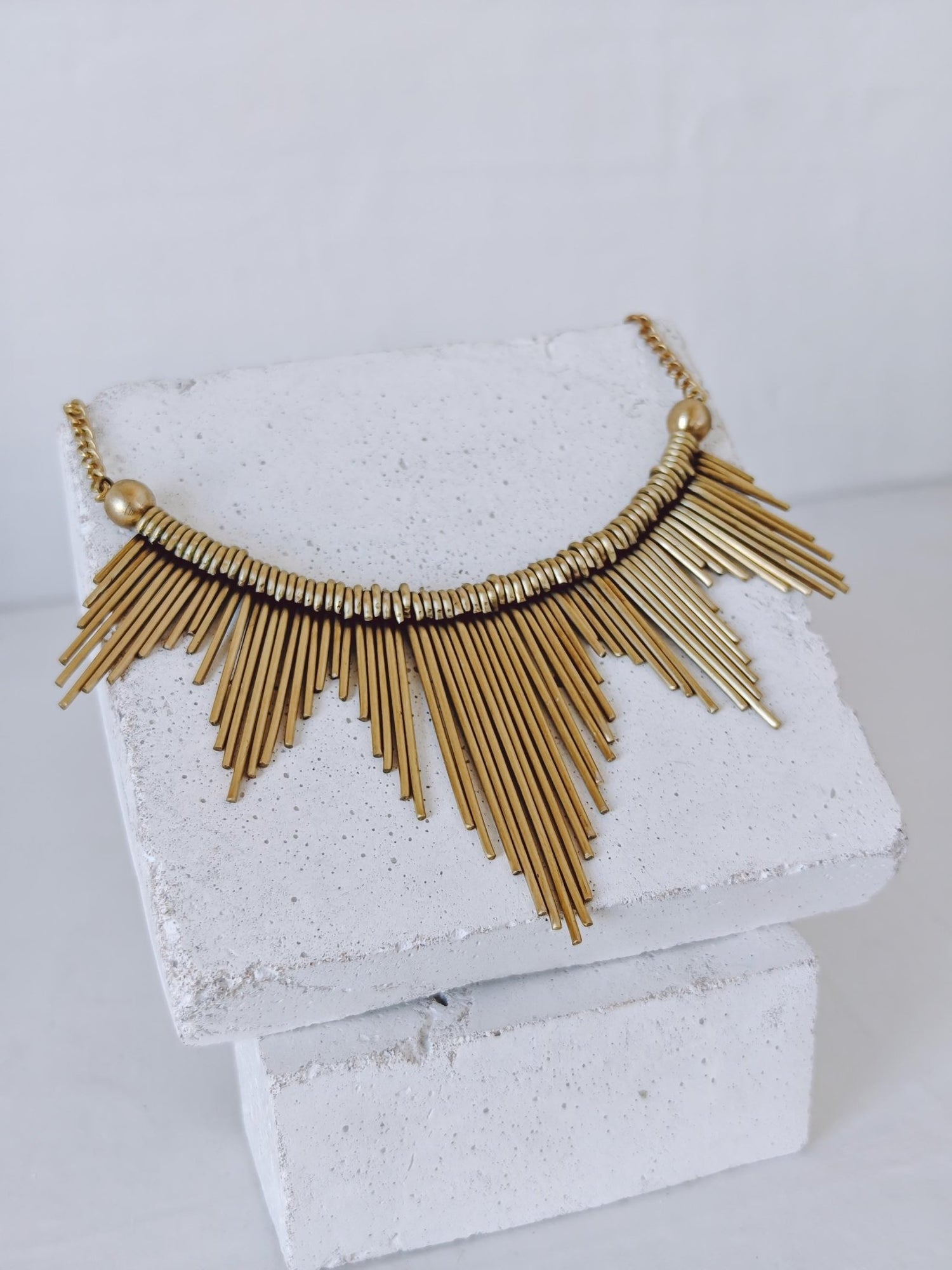 Boho Halskette aus goldenem Messing Sonnenstrahlen Design, Statement Kette / Choker 'Sonne'