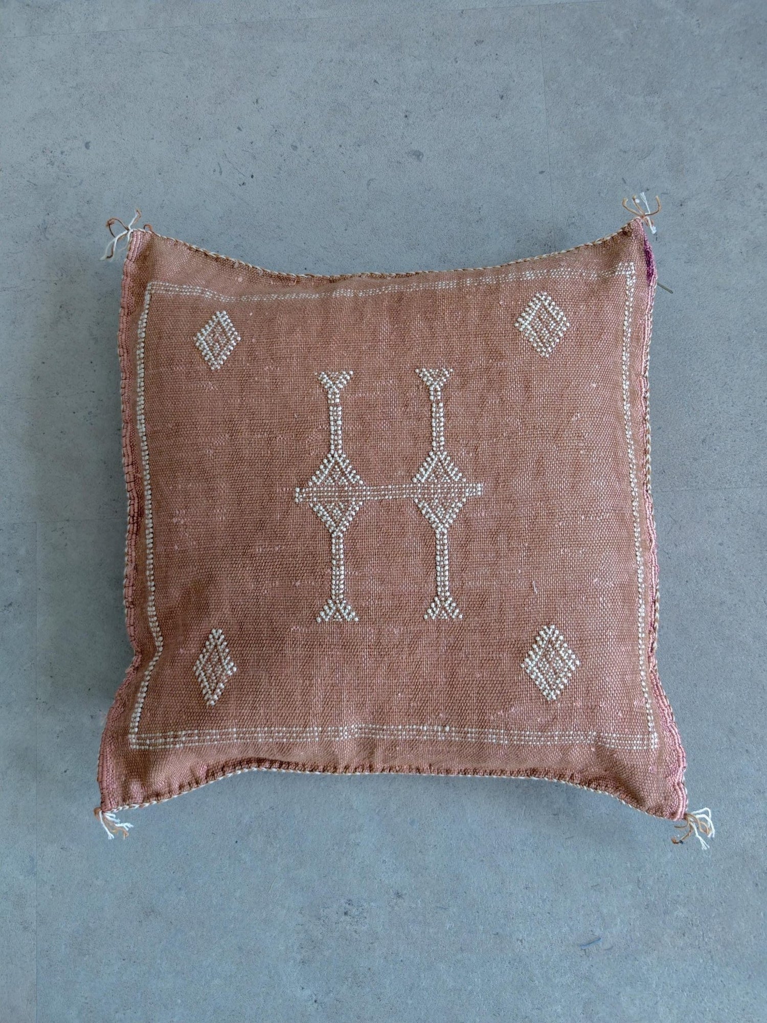 Sabra Kissen aus Marokko, Sabra silk cushion cover, Marrakesch Kissen mit Vintage Look