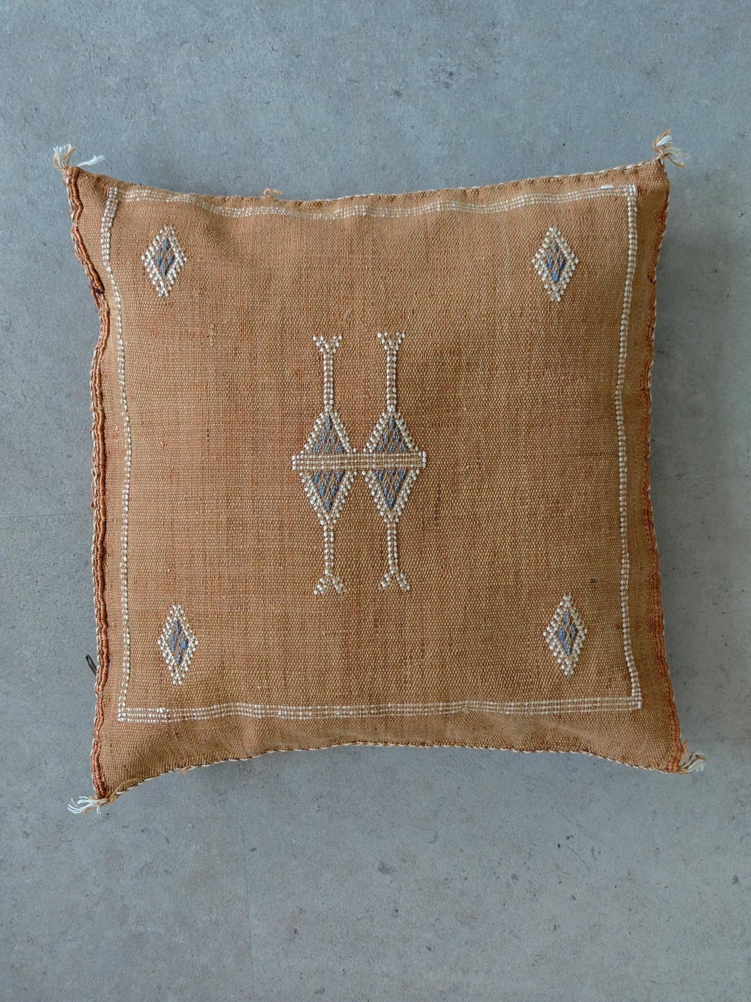 Sabra Kissen aus Marokko, Sabra silk cushion cover, Marrakesch Kissen mit Vintage Look