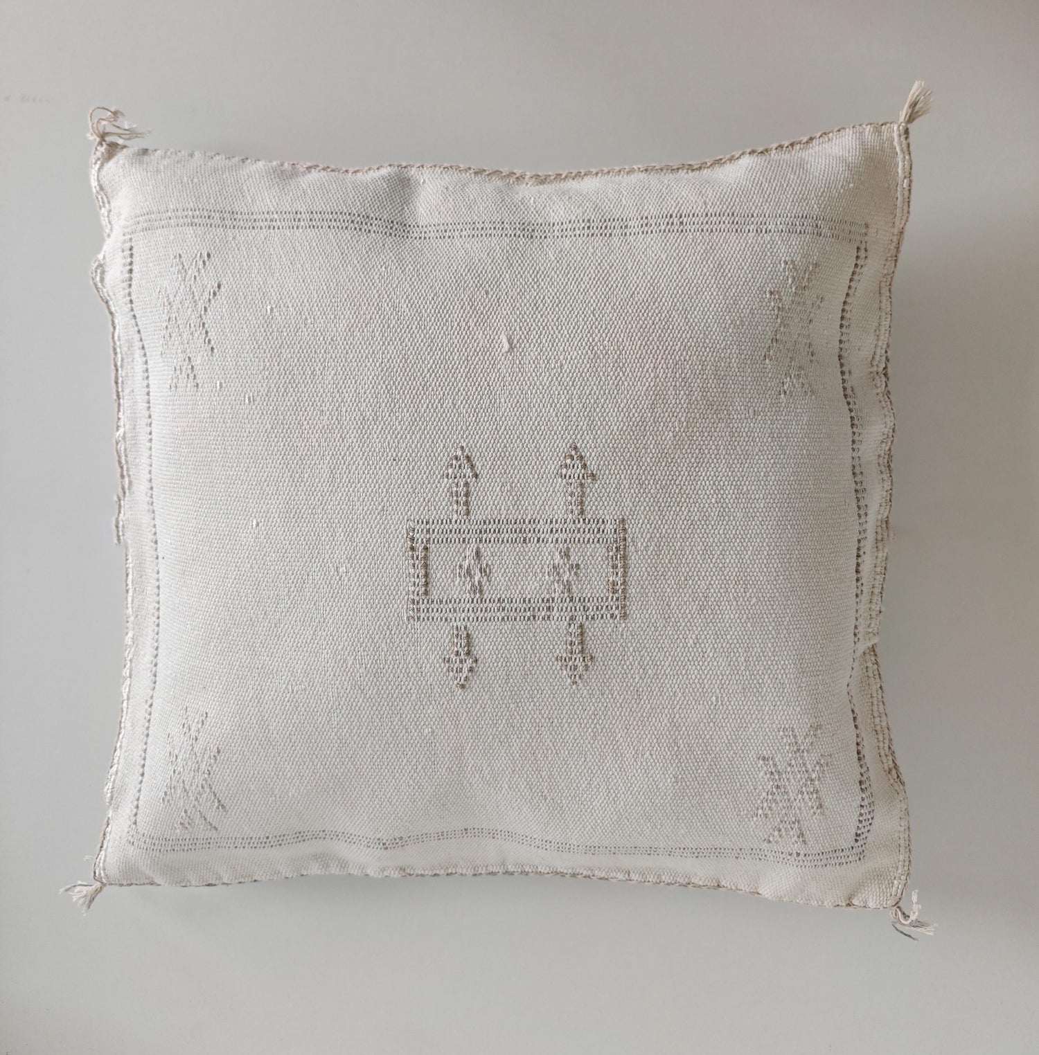 Sabra Kissen aus Marokko | Ethno Kissenhülle | Boho Wohnkissen Weiss | Marokkanisches Sofakissen | Orientalisches Dekokissen | Handgewebt