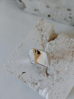 Bandring aus 925 Silber, Breiter Statement Silberring hochglanzpoliert, Polished Minimal Silver Ring, Organic Y2K Schmuck - CocosyBerlin