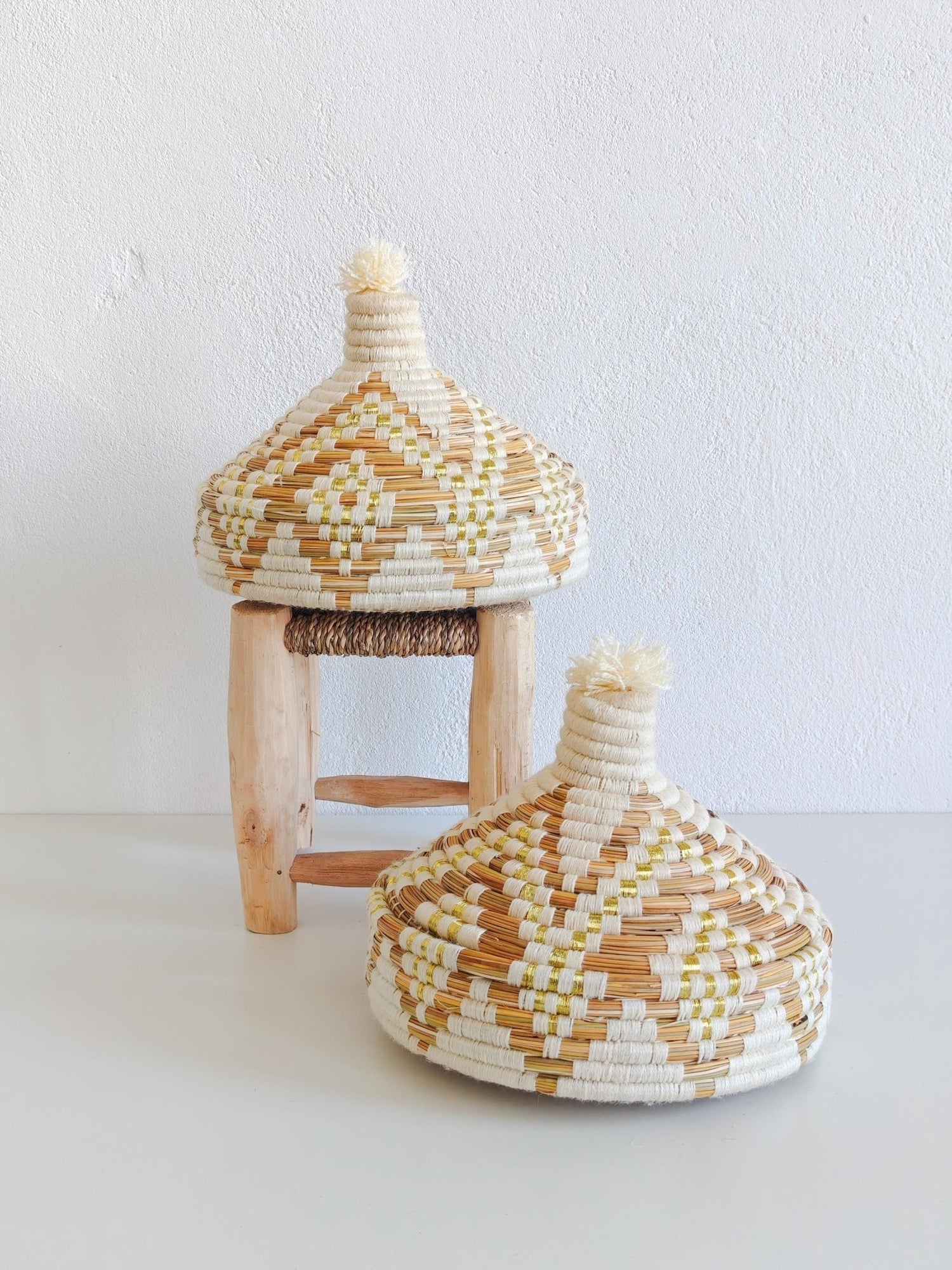 Großer Korb mit Deckel, Tajine Aufbewahrungskorb aus Marokko weiss creme und gold, Moroccan Tajine Basket - CocosyBerlin