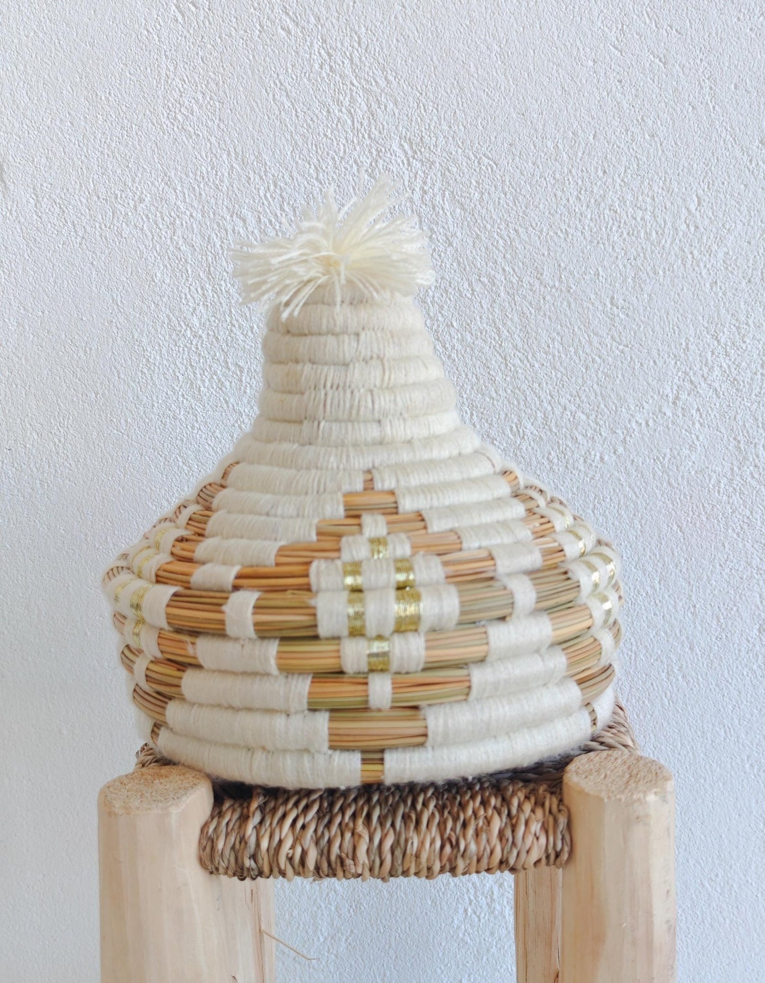 Korb mit Deckel, Tajine Aufbewahrungskorb aus Marokko weiss creme und gold, Moroccan Tajine Basket - CocosyBerlin