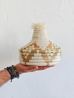 Korb mit Deckel, Tajine Aufbewahrungskorb aus Marokko weiss creme und gold, Moroccan Tajine Basket - CocosyBerlin