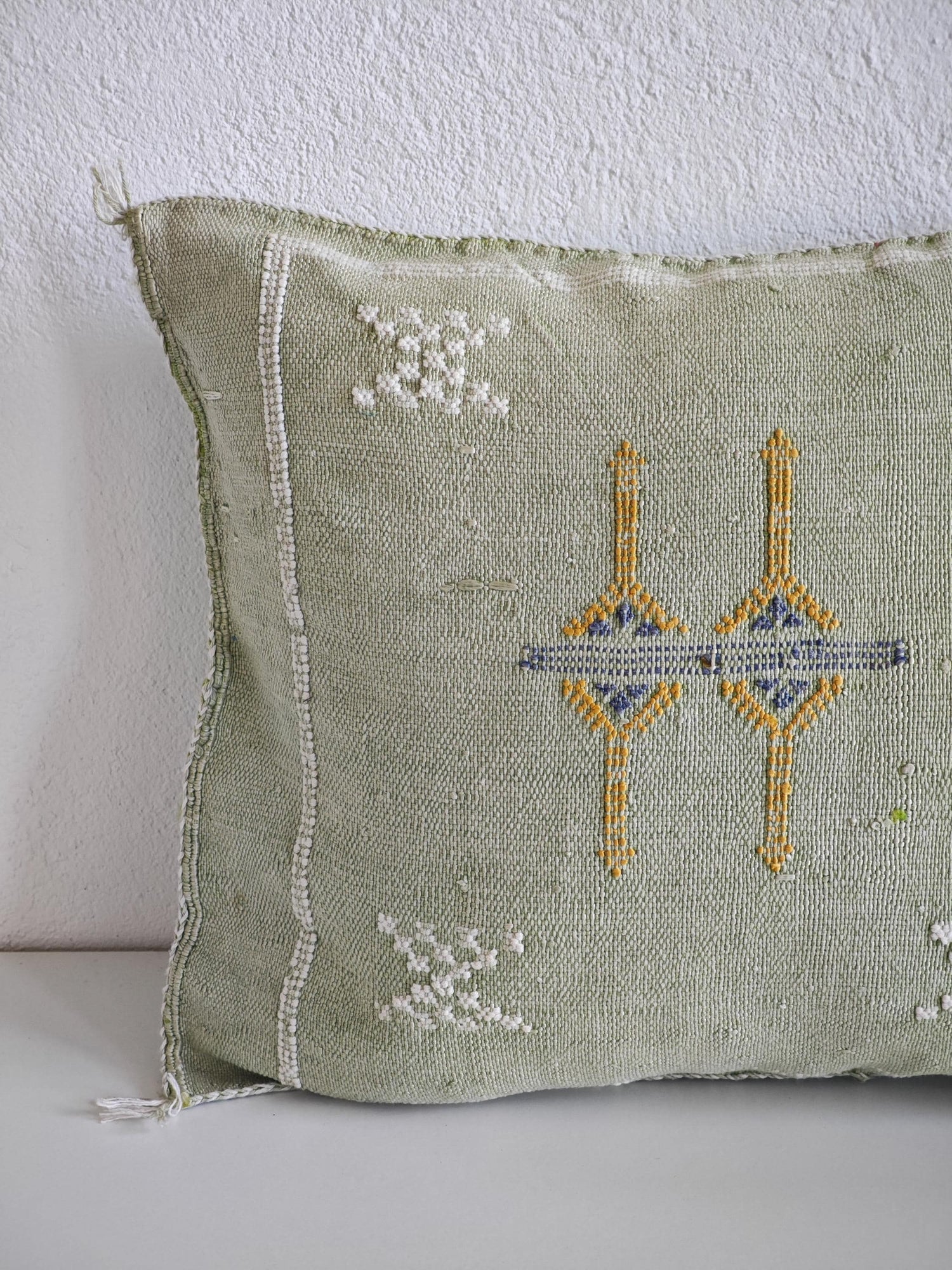 Sabra Kissen aus Marokko, Boho Kissenhülle Salbeigrün, Sabra Silk Cushion Cover - Soft Sage Green