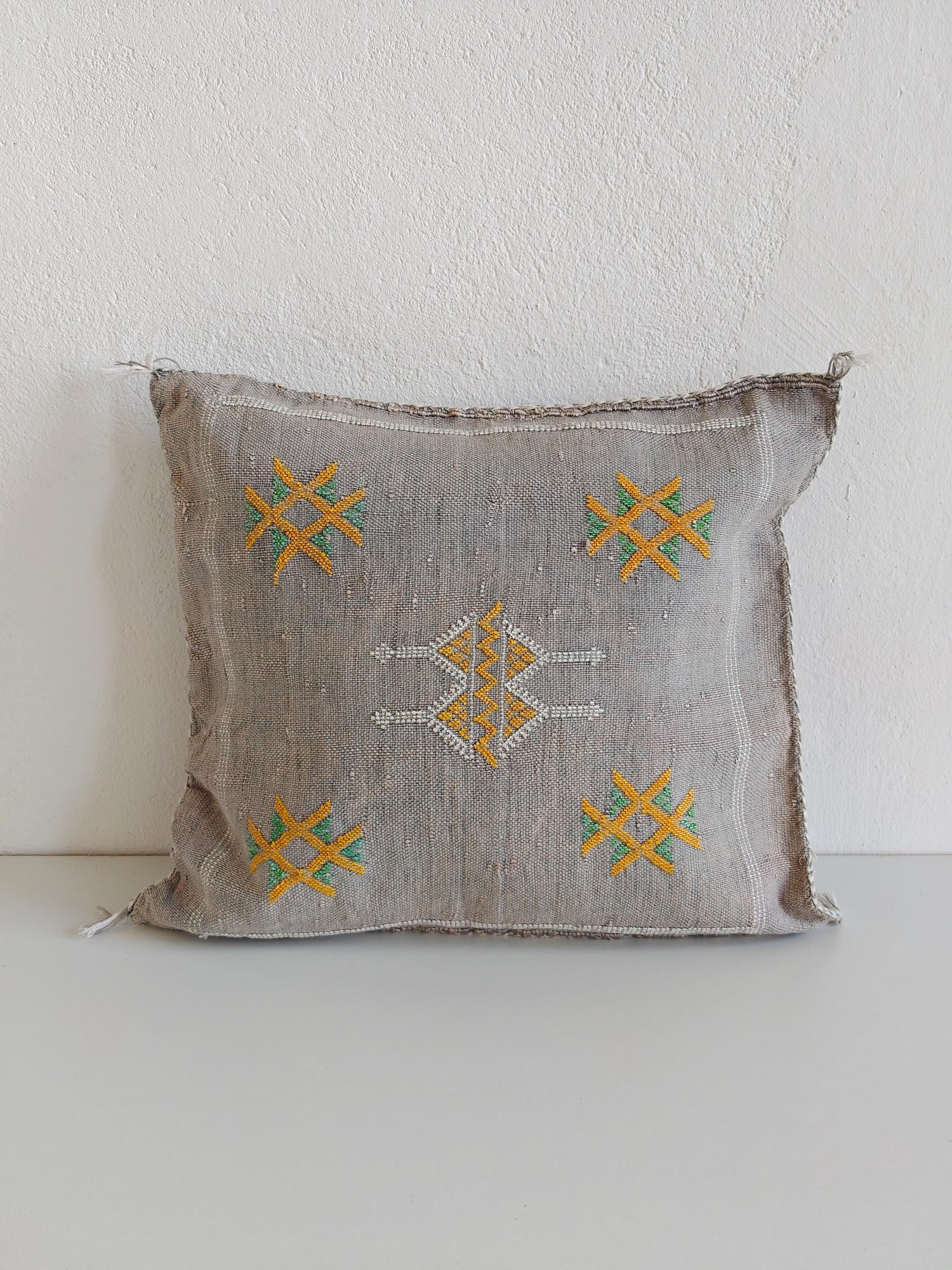 Sabra Kissenbezug aus Marakesch, Boho Kissenhülle Marokko, Sabra Silk Cushion Cover