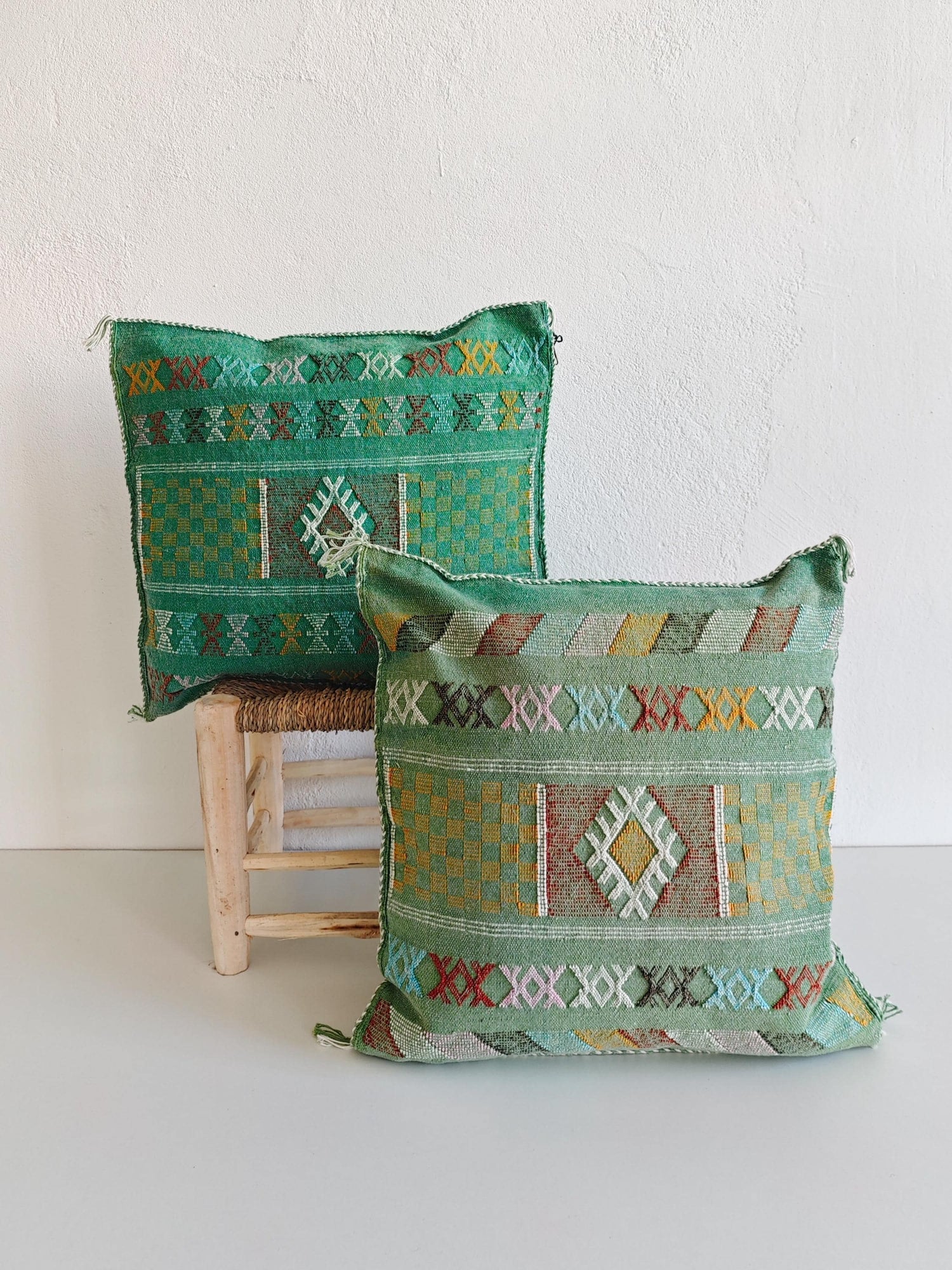 Sabra Kissenbezug aus Marrakesh, Boho Marokkanische Kissenhülle, Sabra Silk Cushion Cover - Limited Green Edition