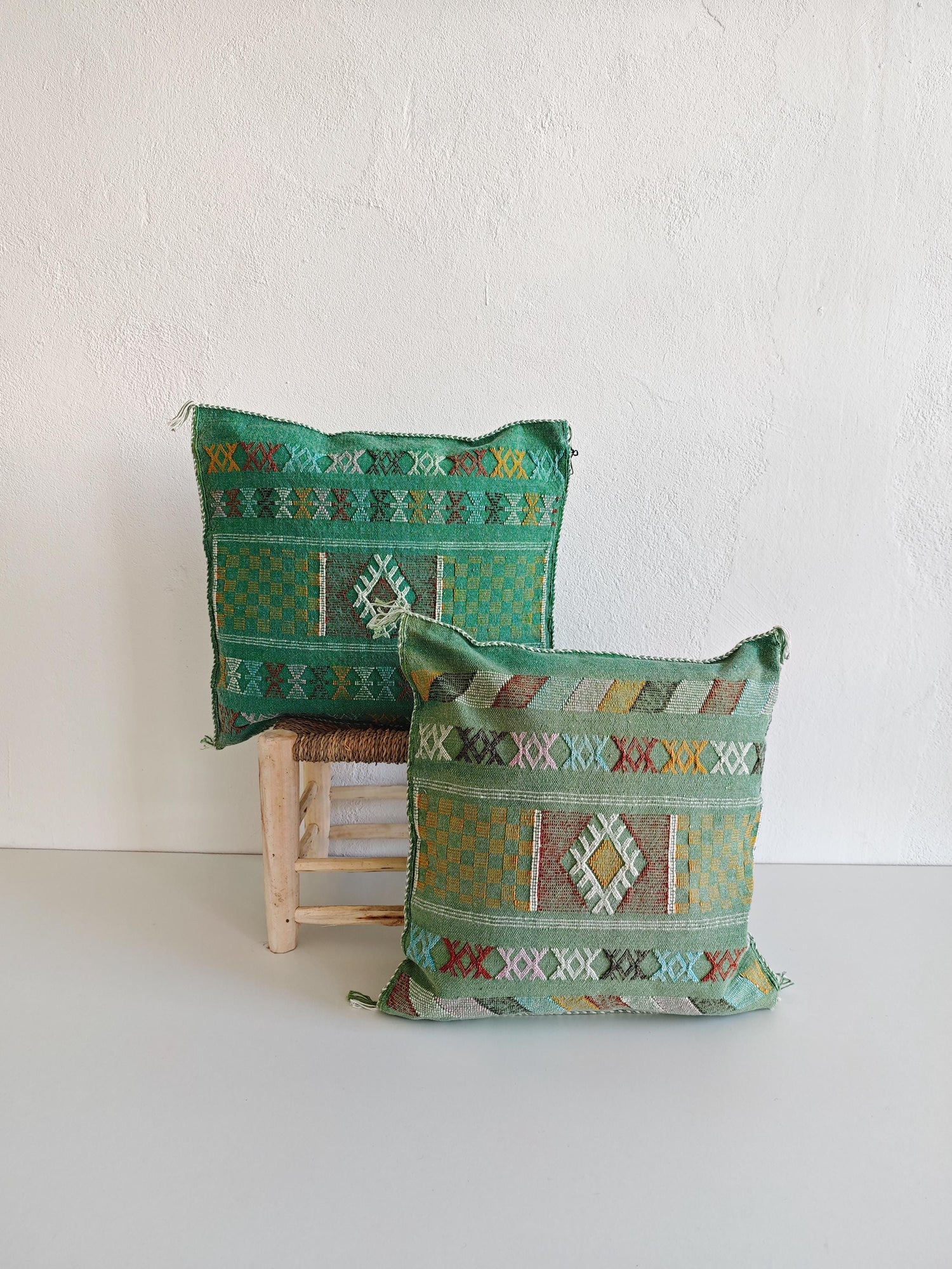 Sabra Kissenbezug aus Marrakesh, Boho Marokkanische Kissenhülle, Sabra Silk Cushion Cover - Limited Green Edition
