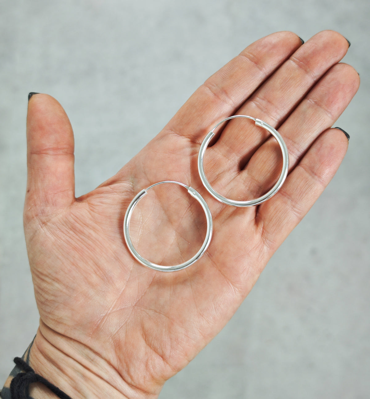 Wide light sterling silver 925 hoop earrings 18mm x 3mm in size, medium earrings minimalist, gypsy hippie style, silver hoop earrings, hoops