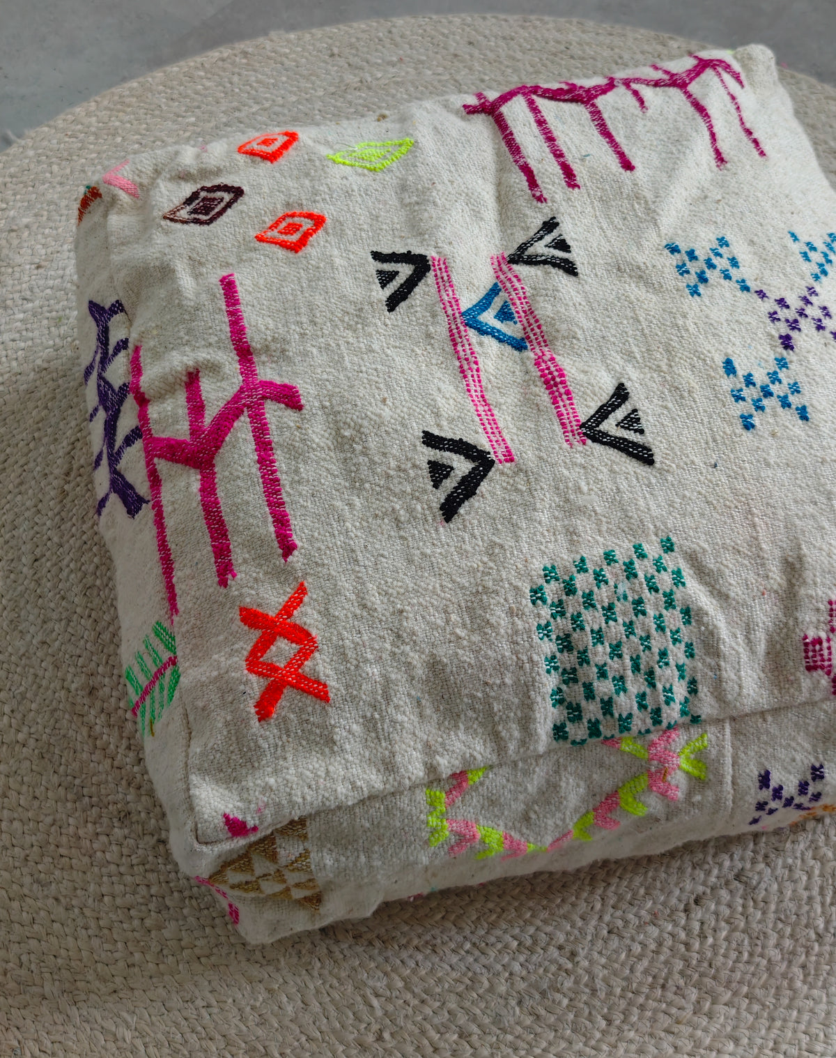 Pouf aus Wolle quadratisch und bunt / Rosa / PInk / Violett, Kelim Bodenkissen, Handarbeit (Kopie) (Kopie)