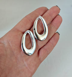 Organic Statement Ohrstecker aus 925 Silber, ovale Y2K Ohrringe, Sculptural Silver Earrings - CocosyBerlin