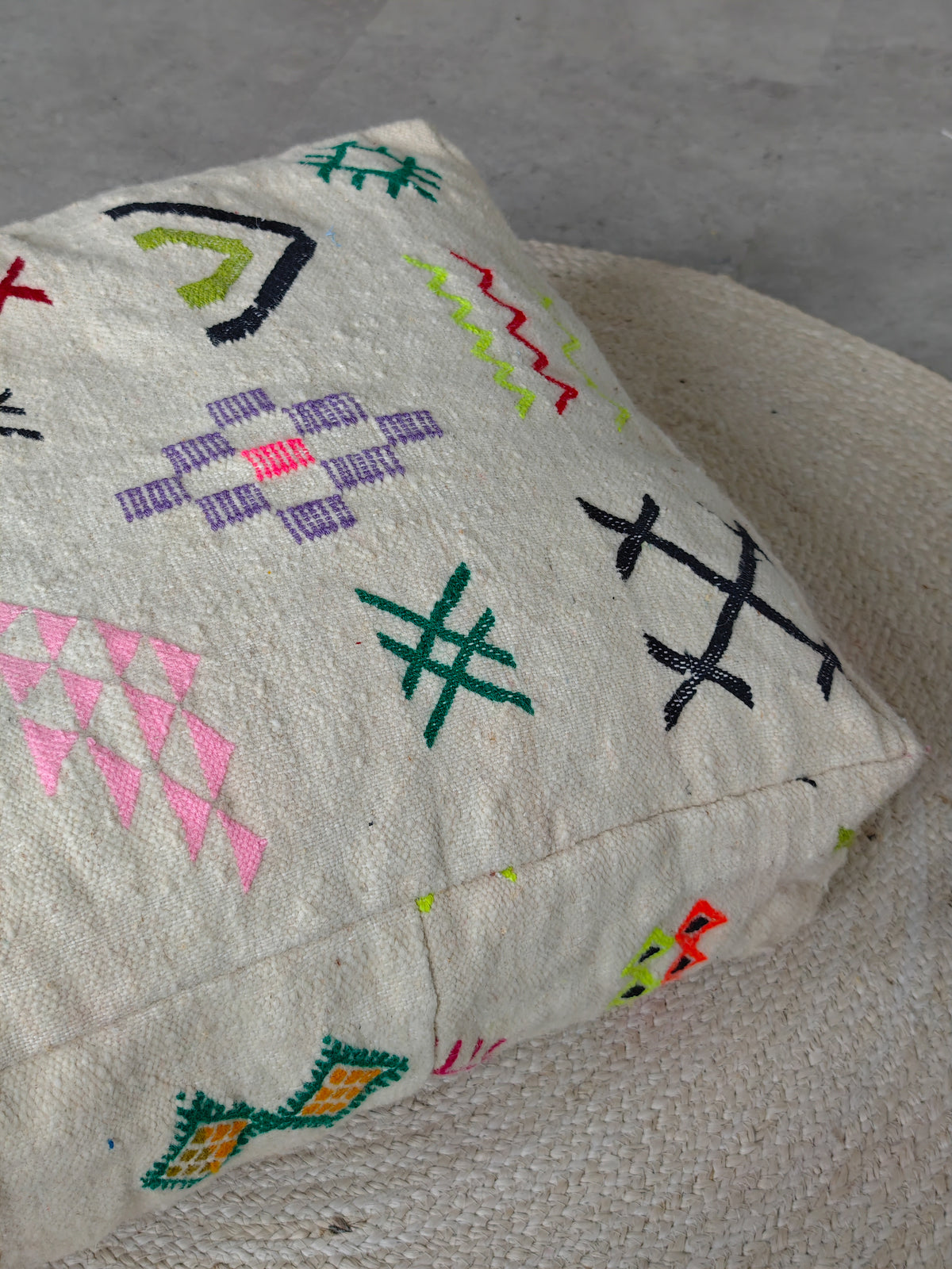 Pouf aus Wolle quadratisch und bunt, Kelim Bodenkissen, Handarbeit
