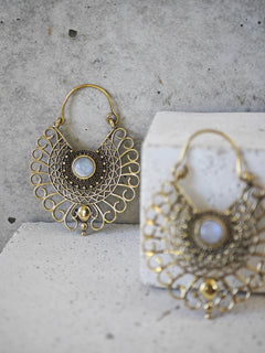 Ohrringe aus Messing mit Mondstein, Mandala Ohrringe, Mondstein Ohrringe Gold, Boho Ohrringe, Hippie Schmuck - CocosyBerlin